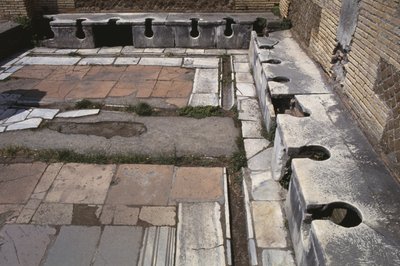 Vista di un bagno comune da Roman